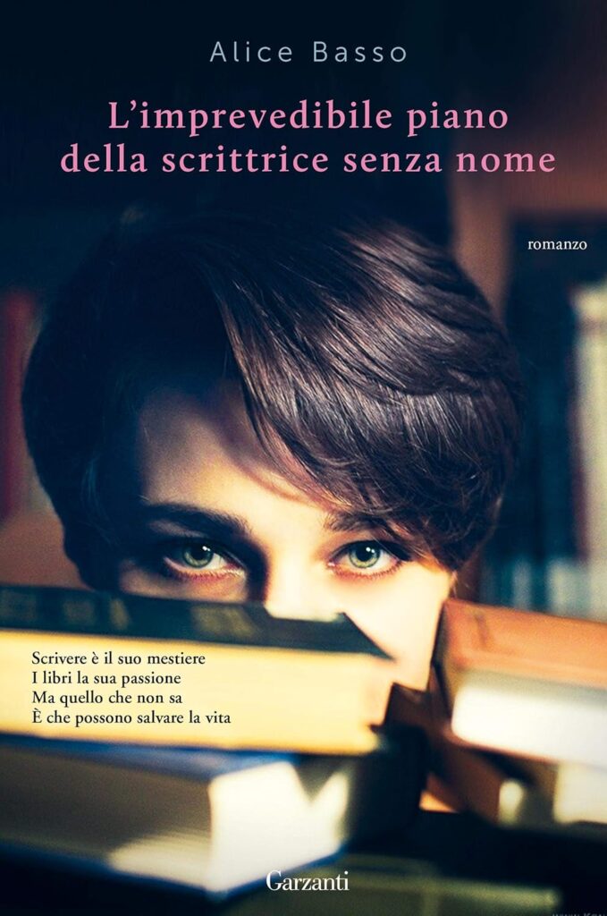 Libri da leggere sotto l'ombrellone: L'imprevedibile piano della scrittrice senza nome