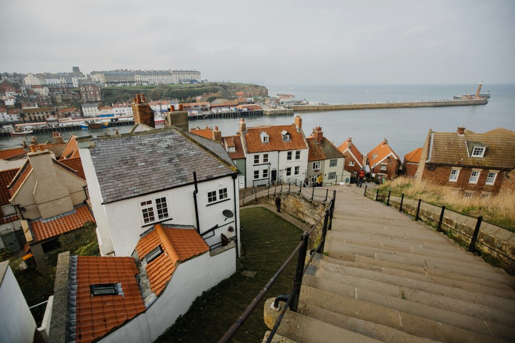 La cittadina di Whitby, ambientazione di buona parte del romanzo Dracula di Bram Stoker